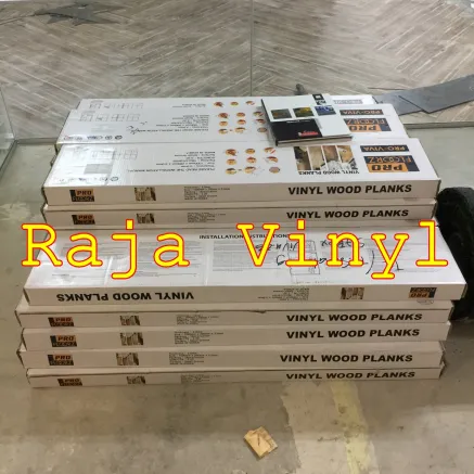 Projects <b><i><font color="#E67E22">Vinyl:</font></i></b><br>Pro Viva XV 01<br><b><i><font color="#E67E22">Karpet Tile:</font></i></b><br>>Mercure<br>>Pisa Plank T0-03 Orange<br>>Pisa Plank T0-01 Green<br>>Pisa Plank T0-07 Brown<br> 6 img_3956